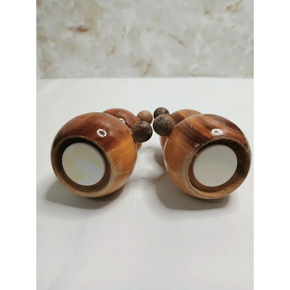 Vintage 1984 Georgia's Stone Mountain Wood Bear Salt Pepper Shakers Souvenir